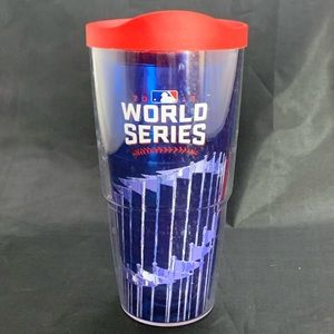 tervis Other - 24 oz TERVIS TUMBLER W/ lid Chicago Cubs tervis Other - 24 oz TERVIS TUMBLER W/ lid Chicago Cubs